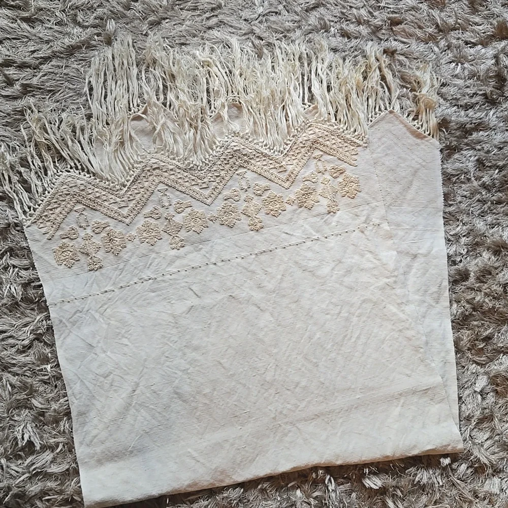Cream Fringed Embroidered Throw Rug - Picture 3 of 10